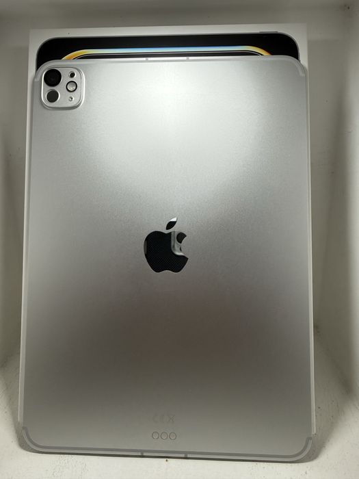 iPad Pro 11 M5 256 Celluar