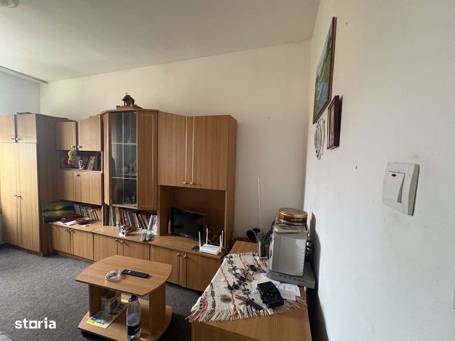 Apartament de 2 camere zona TRACTORUL,str Oltet,