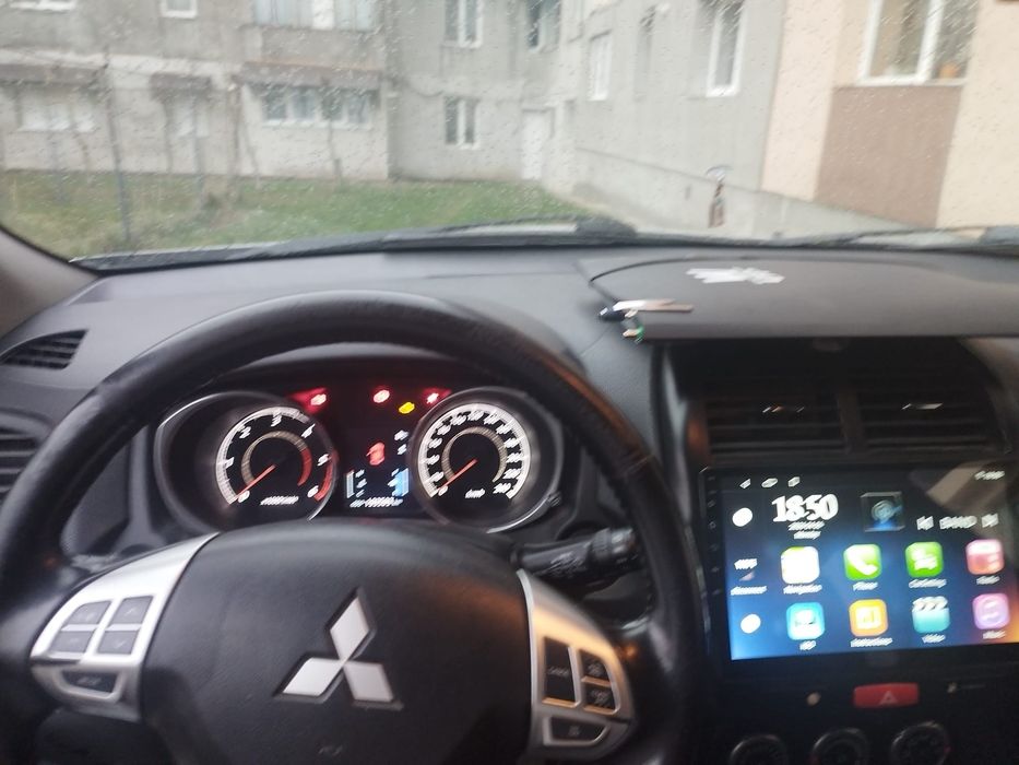 Vând Mitsubishi ASX