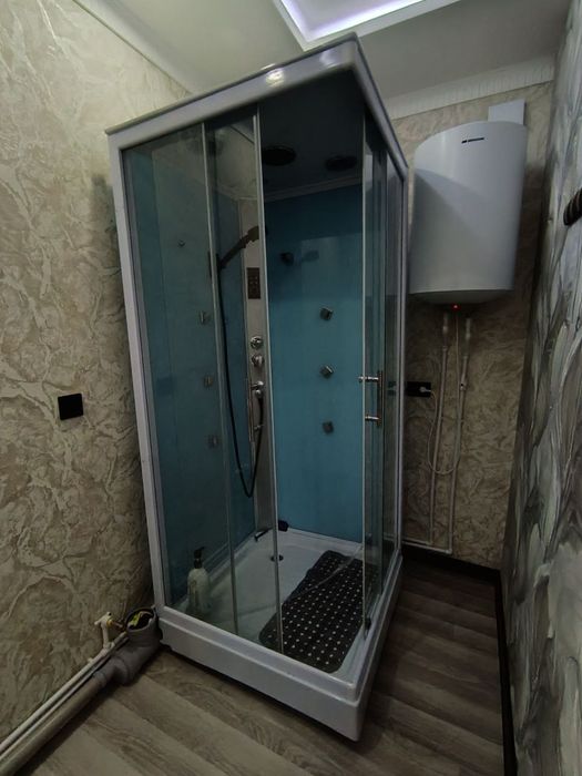 Продается душевая кабина
