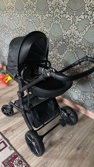Коляска Текнум в хорошим состянии б/у