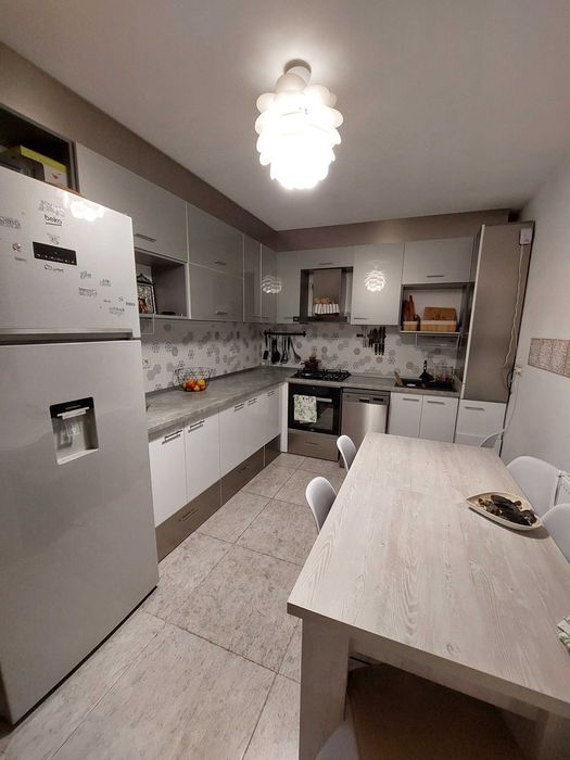 Casa de inchiriat / vanzare