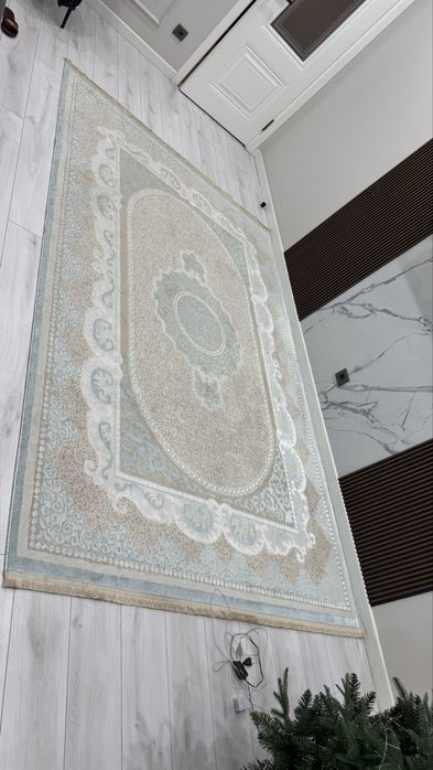 Ковер 2×3 м в отличном состоянии