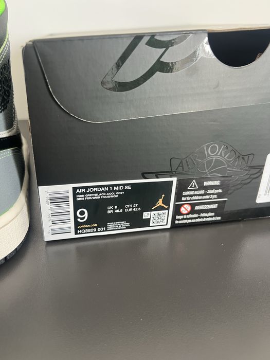 Air Jordan 1 Mid SE "Iron Grey / Green" - Noi în Cutie - Mărimea 42.5