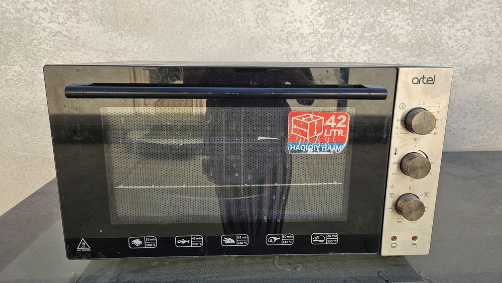 Продаю  микравалновку и печ  для выпечки использовали  2 раза