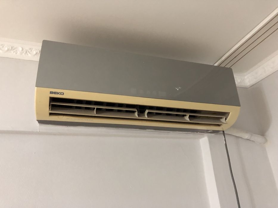 Двери прихожая диван и сплит