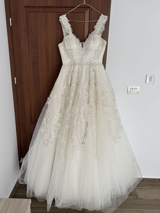 Vând rochie de mireasă
