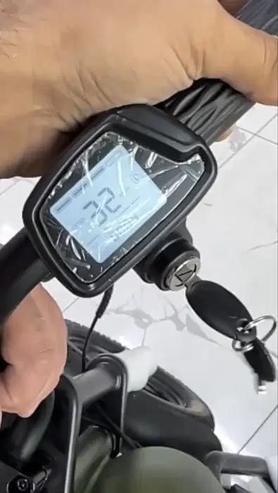 Детский мотоцикл Harley 24V 250W до 34 км/ч Bluetooth кожаное сиденье