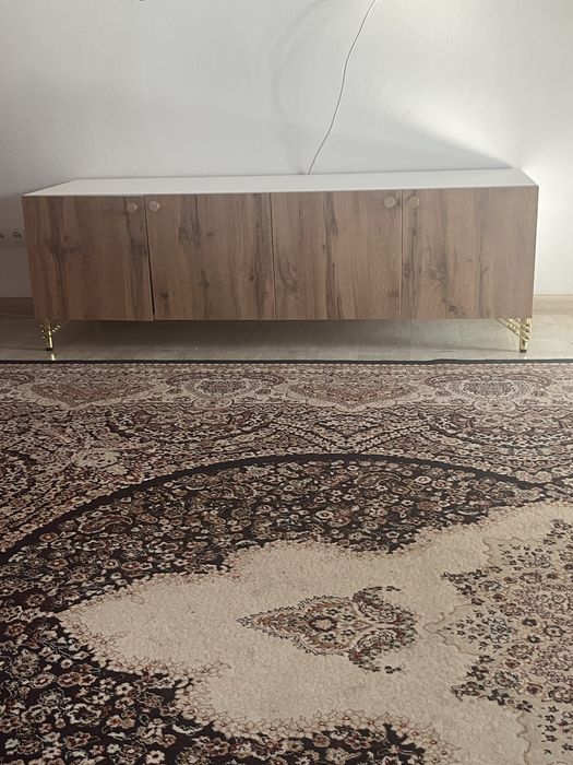 Тумба под телефизор!