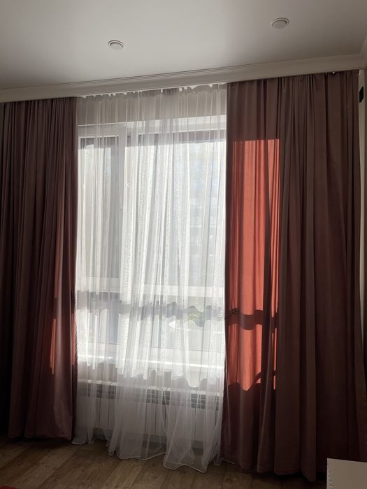 Продам шторы в цвете пепел розы