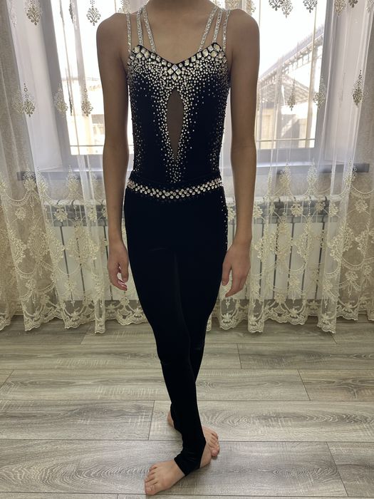 Костюм для художественный гимнастики