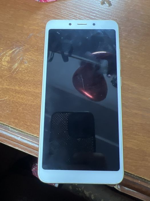 Redni 6 a Telefoni
