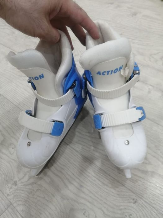 Продам коньки детские