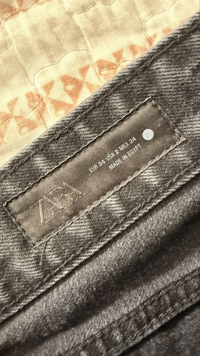 джинсы Zara flared