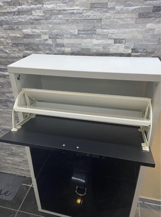 Dulap pentru pantofi marca MobExpert