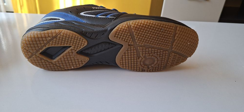 Маратонки за зала Yasaka