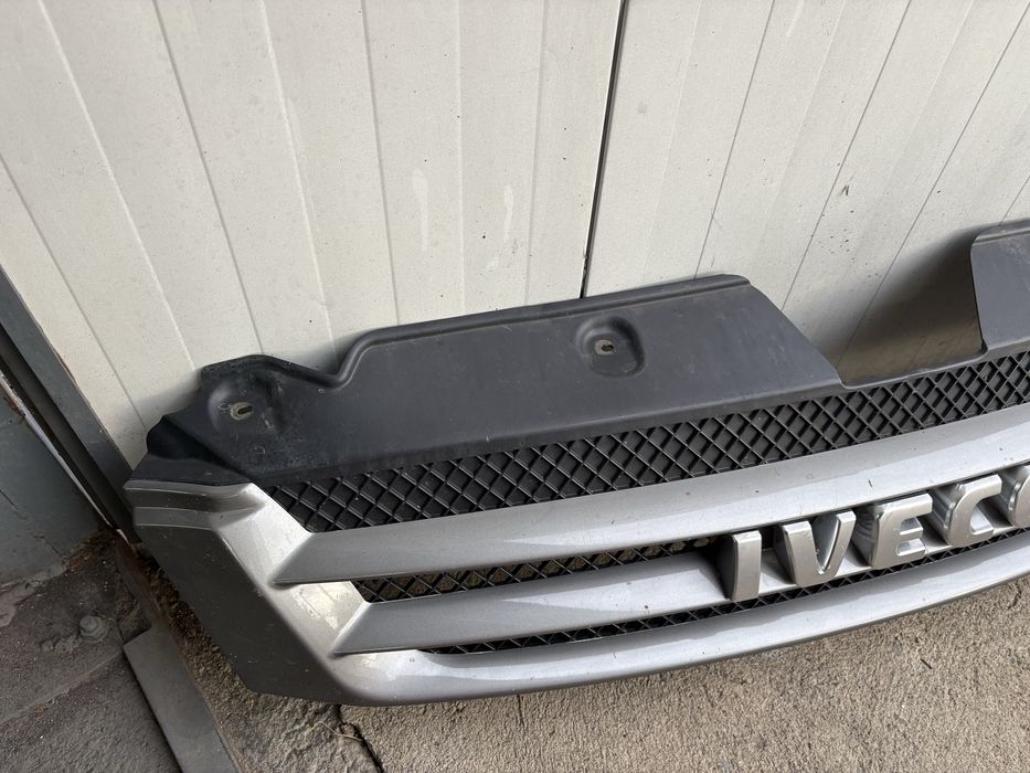 Централна решетка за Ивеко 4 / Iveco IV