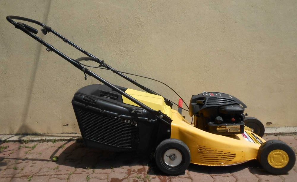 McCullock masina tuns iarba gazon AUTOTRACTIUNE benzina pornire usoara