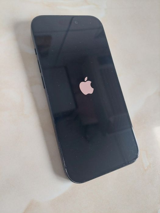 [15] Vând Apple iPhone 15 [spart pe spate] [pentru piese] //poze reale