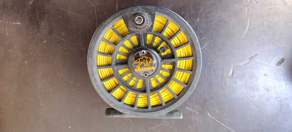 Менгеме + всички принад. за навиване на мухи за мухарски риболов