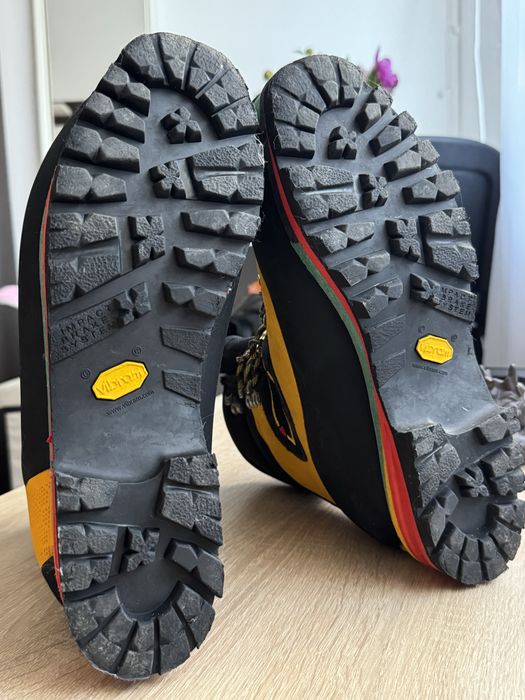 Bocanci 43 La Sportiva Nepal Cube GTX