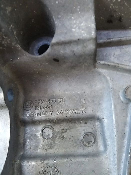 Suport pompa servodirectie 2.0 d bmw seria 3 e90 779445501 7692974546