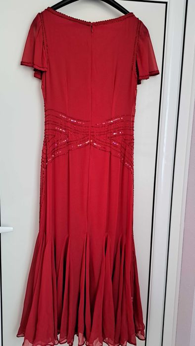 Официална рокля червена