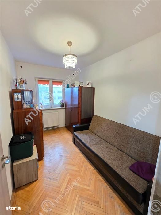 Apartament cu 3 camere decoamndate in zona Valea Aurie din Sibiu
