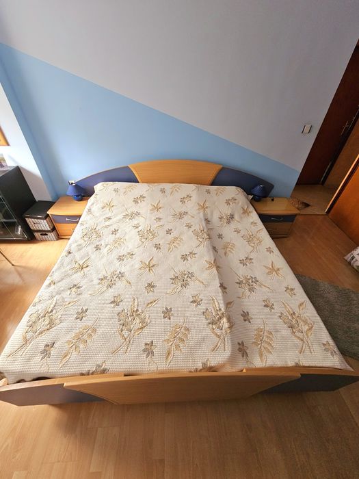 Продава се цялостно обзавеждане за спалня