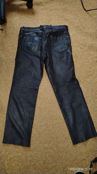 Кожени панталони