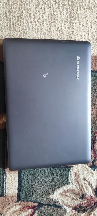 Продам ноутбук срочно.