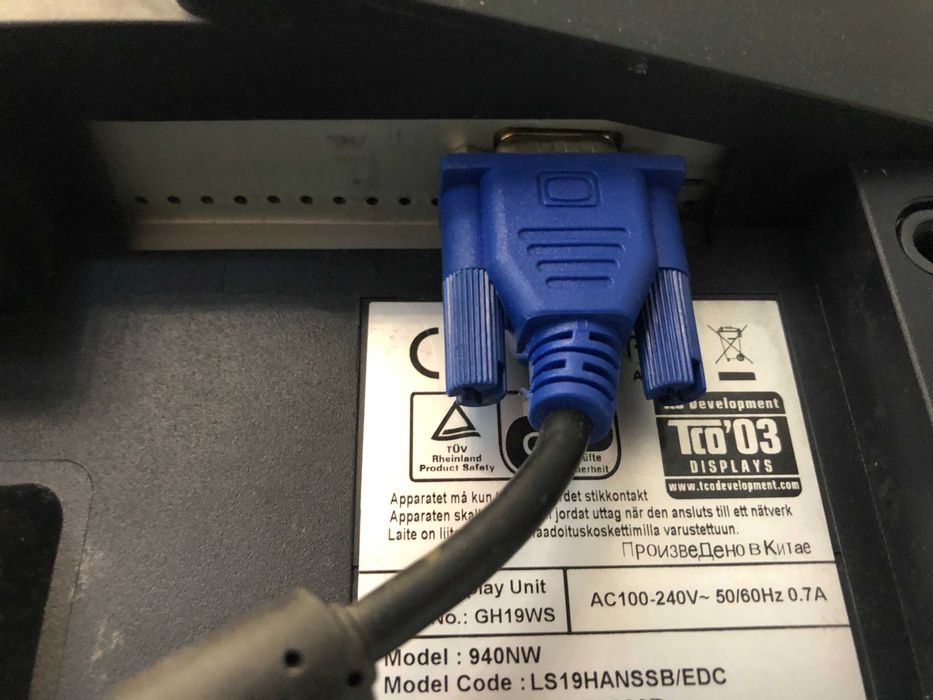 Монитор 15 дюймов Samsung SyncMaster 940nw б/у