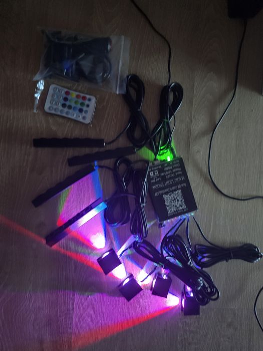 Kit Premium Stelute Plafon Cer Instelat RGBW cu  Meteoriti (Stele Cazatoare) – 800 Fibre Optice Aplicatie si Telecomanda