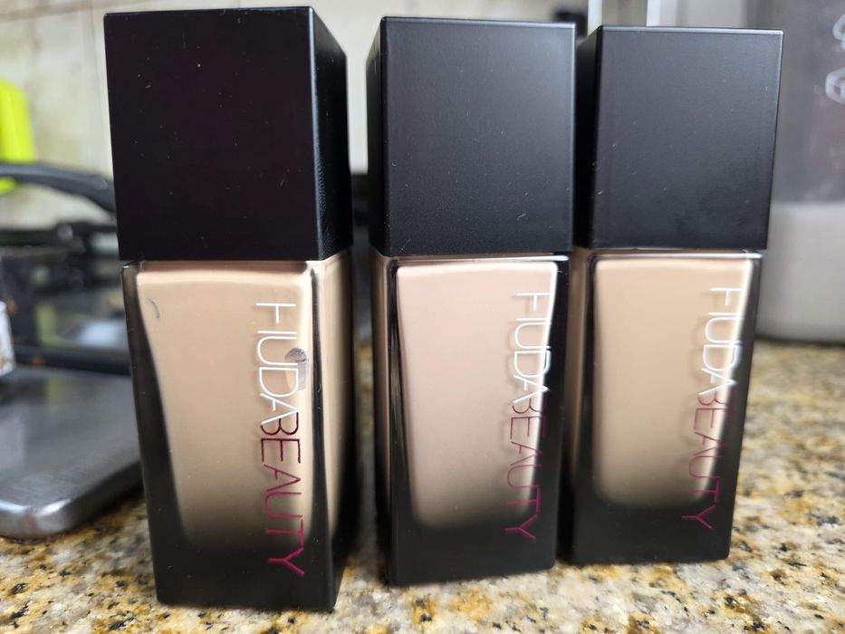 Fond de ten Huda Beauty