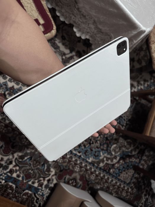 iPad Pro 12.9-inch (4-generation) ideal holatda!