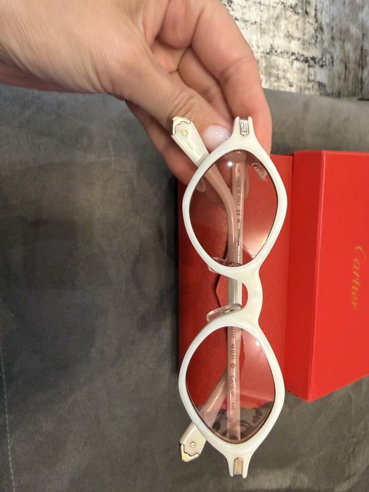 Cartier очила бели нови
