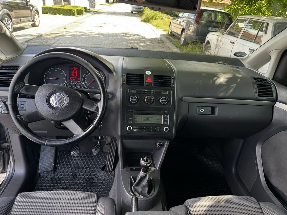 VW TOURAN 2.0 TDI 140 ks