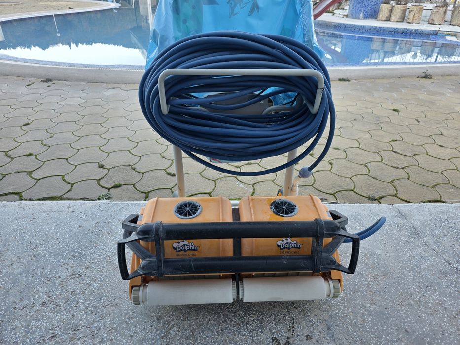 Dolphin 2x2 pro Gyro Робот за почистване на басейн