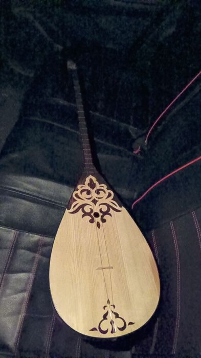 Домбра и гитара новый длставка есть