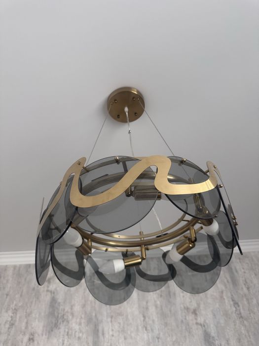 Люстра 20000 в идеальном состоянии