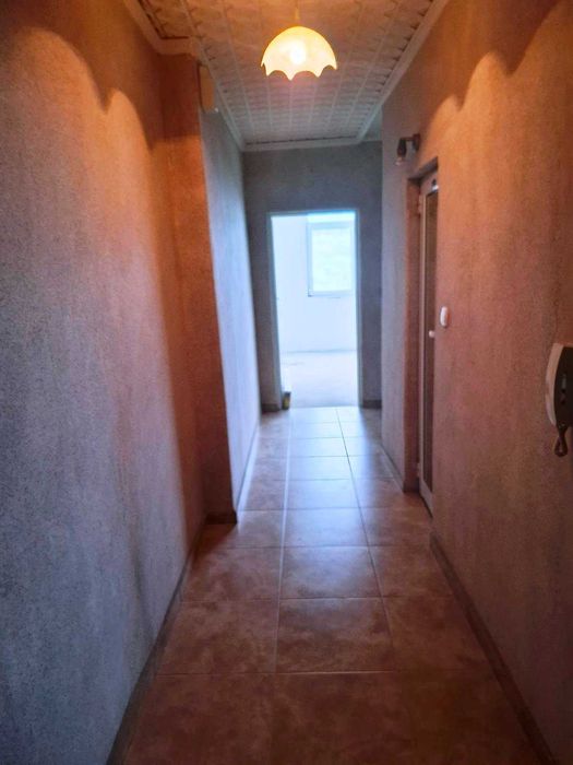 Продава се Четиристаен апартамент в Варна, Възраждане 1 - 118 кв.м за 713 €/кв.м - Снимка #5