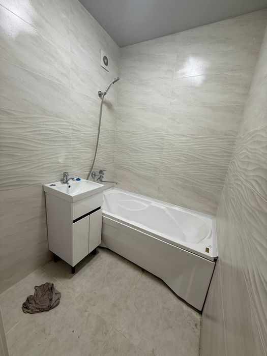 Продается квартира в Яшнабадском районе Авиасозлар 2-х комнат 2-этаже