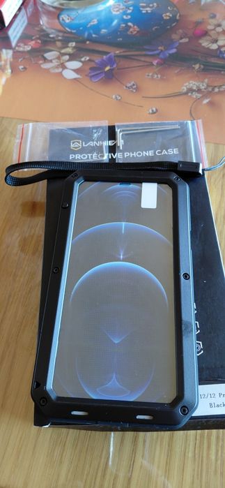 Защитен калъф за iphone 12/12pro (6.1инча)