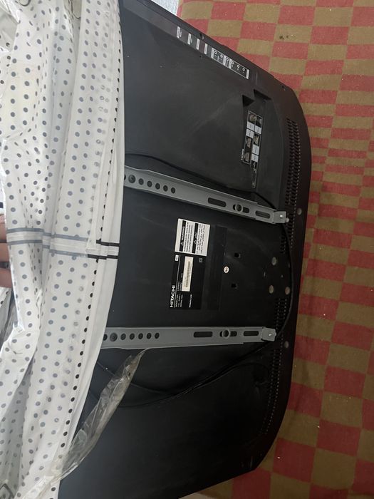 телевизор HITACHI б/у