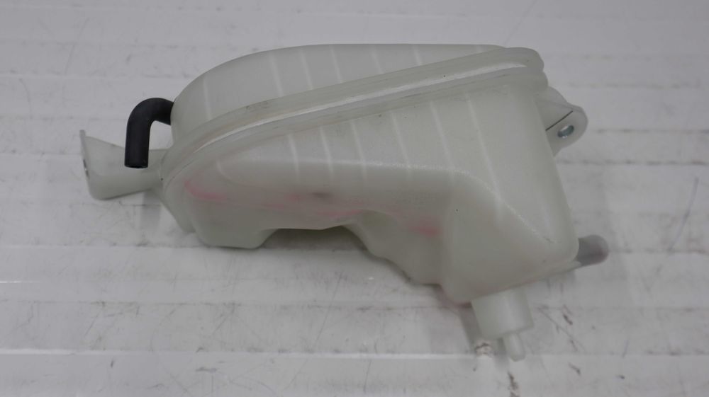 Разширителен съд антифриз Тойота Аурис Toyota Auris