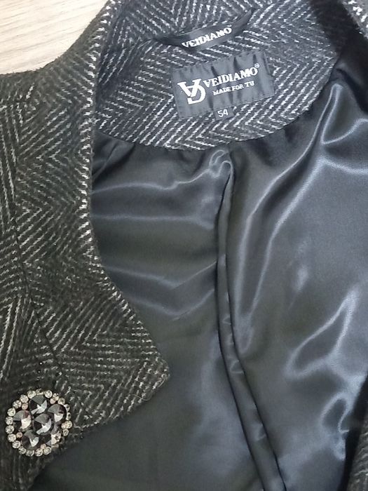 Продам пальто весеннее