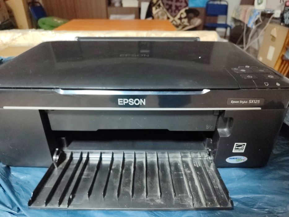 продам нерабочий принтер еспон