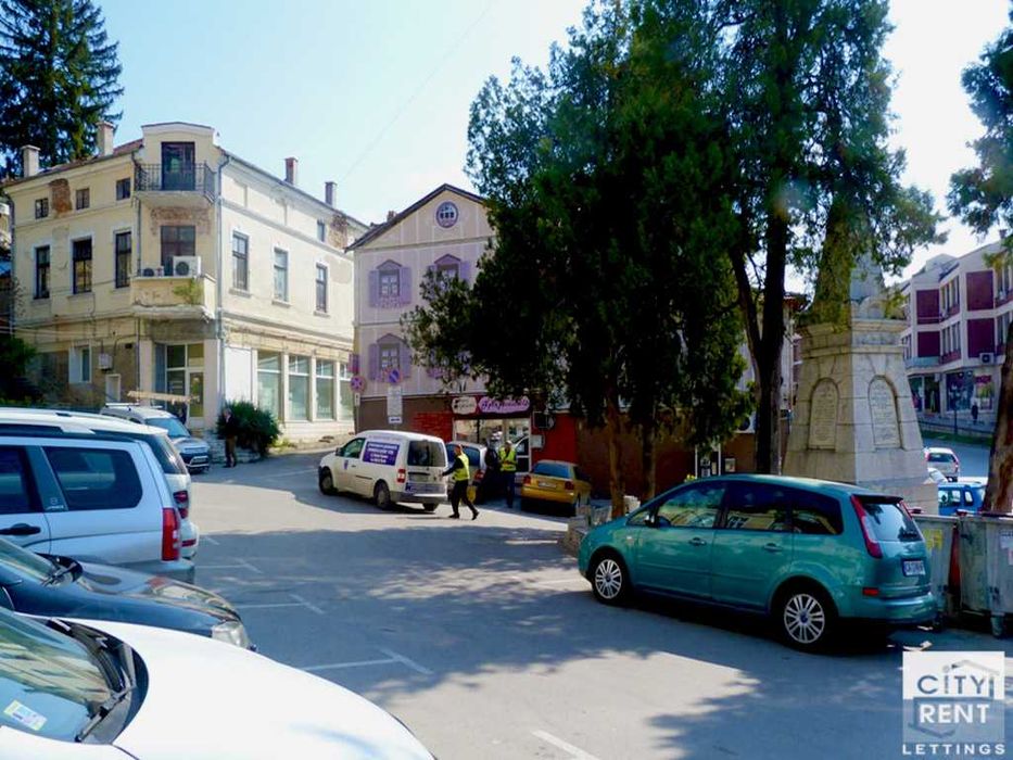 Дава се под наем Офис в Велико Търново, Център - 130 кв.м за 1330 € - Снимка #11