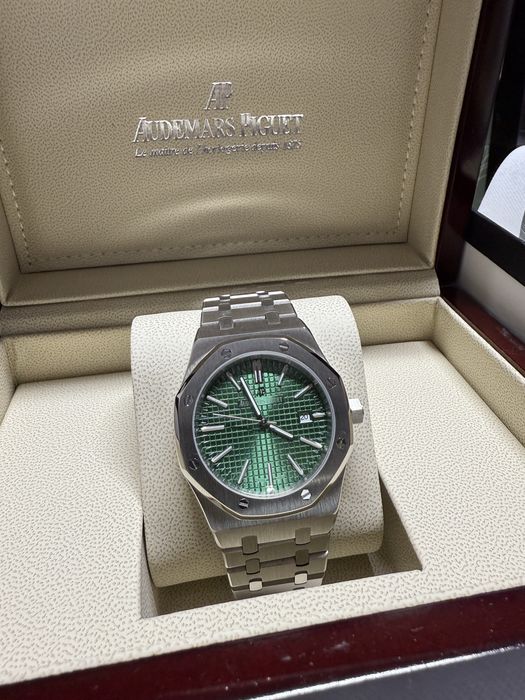 Audemars Piguet 42 mm, AUTOMATIC- full box
