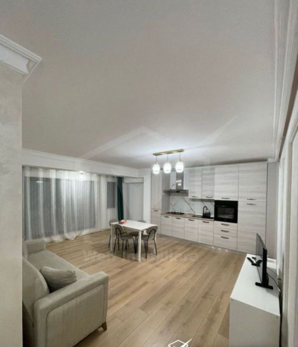 Apartament 2 camere balcon  zona Metro